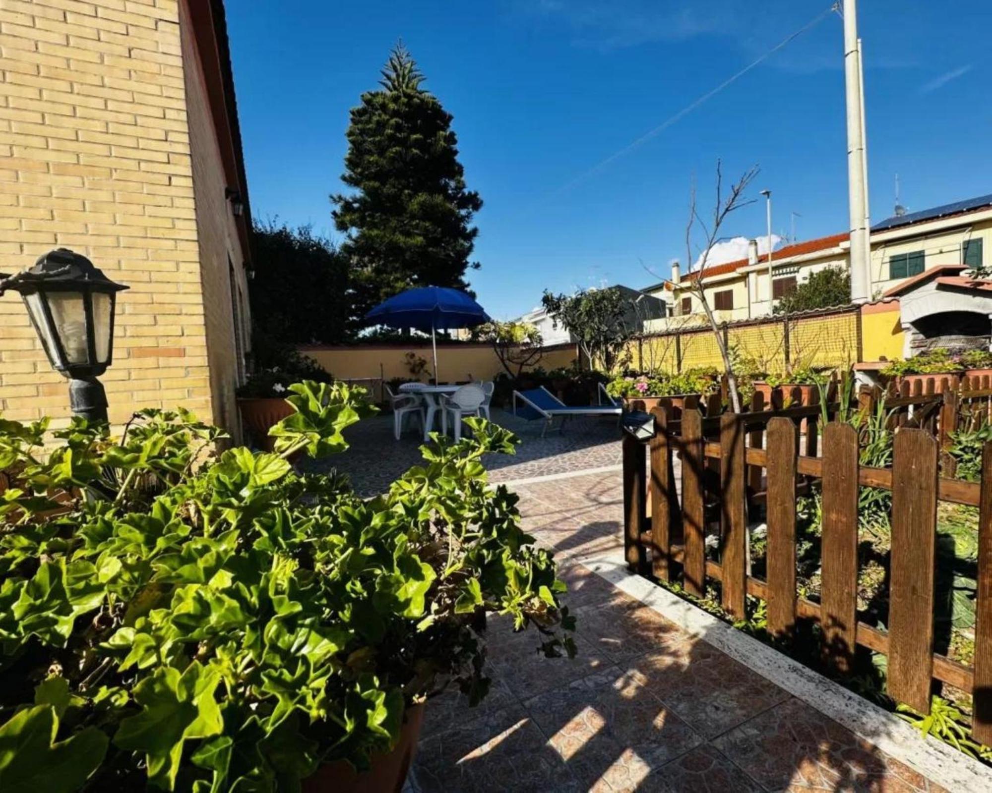 Romano House Fiumicino Exterior foto